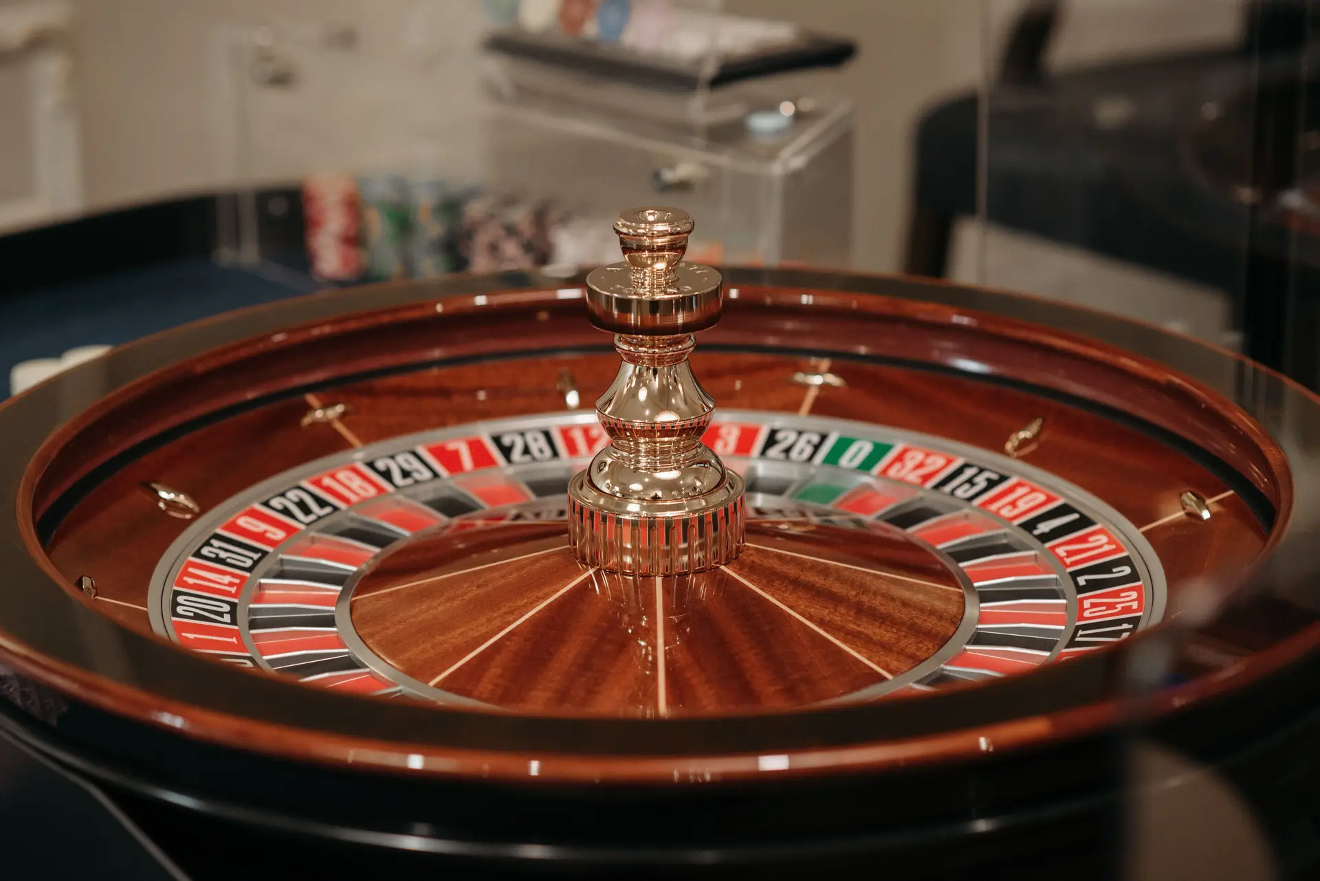 Elegant roulette table setup in the DelmariqueBistro lounge